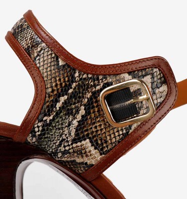 CEYLAN BROWN CHiE MIHARA sandals