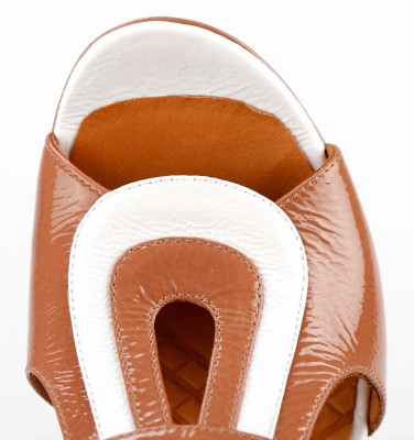 EDIR PINK CHiE MIHARA sandals