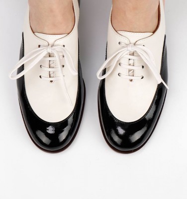 SABOR BLACK & WHITE CHiE MIHARA zapatos