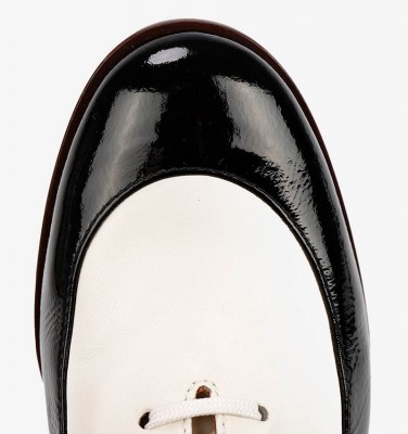 SABOR BLACK & WHITE CHiE MIHARA shoes