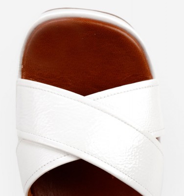 DECO WHITE CHiE MIHARA sandales