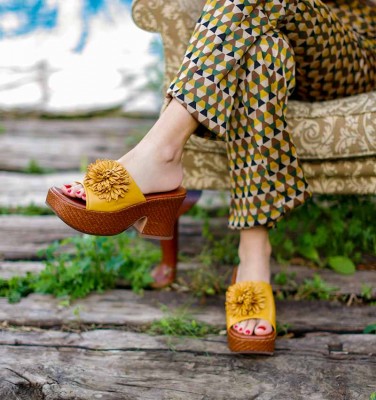 DEFLOR ORANGE CHiE MIHARA sandalias