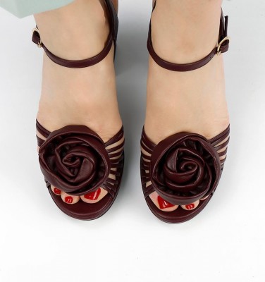 CO-ROSE GRAPE CHiE MIHARA sandals