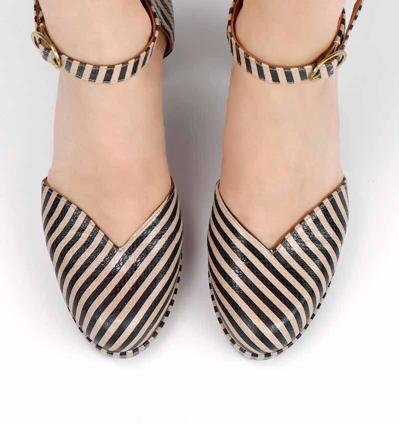 JO-MAHO TAUPE CHiE MIHARA chaussures