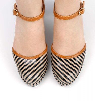 JOSANA TAUPE CHiE MIHARA shoes