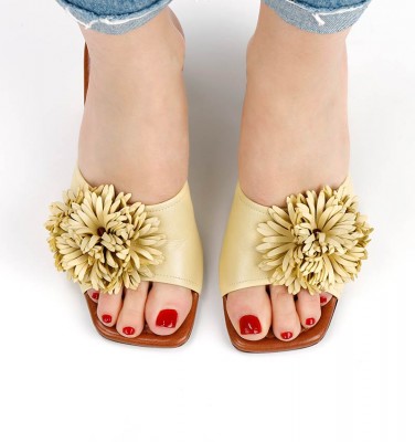 LIANDRA YELLOW CHiE MIHARA sandals