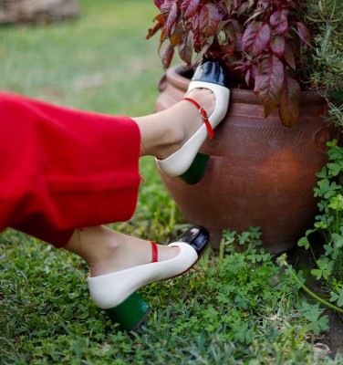 MERY WHITE CHiE MIHARA zapatos