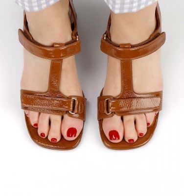 OKASAN BROWN CHiE MIHARA sandals