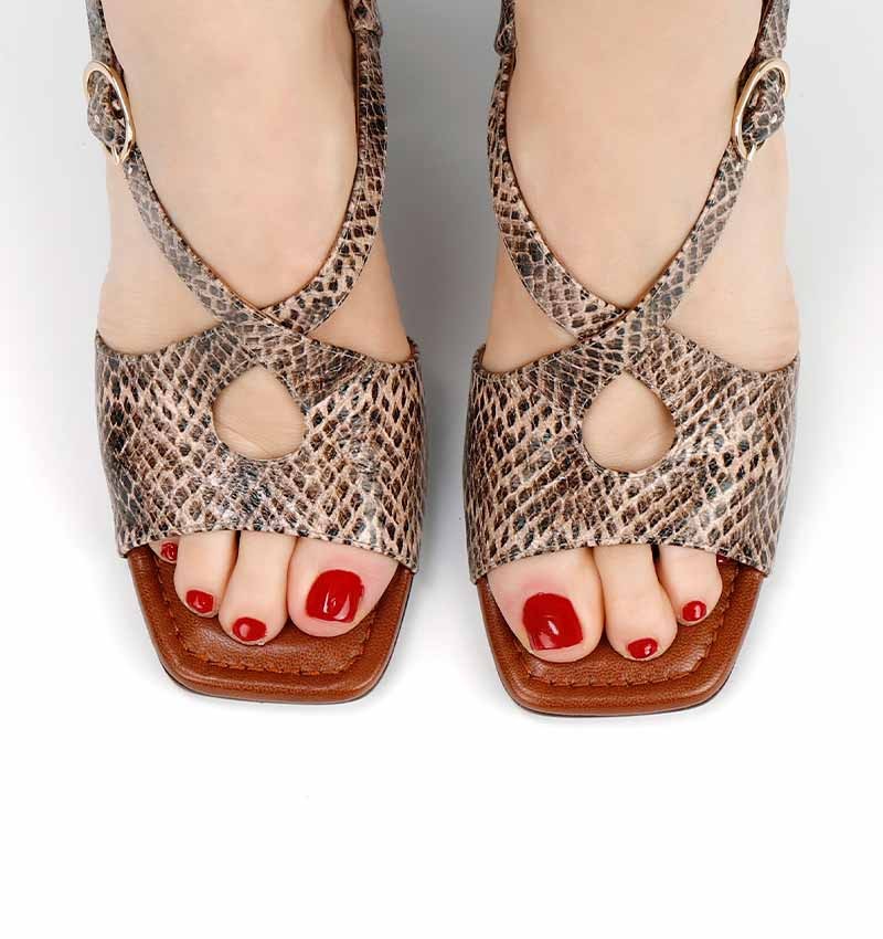 PANDA NUDE CHiE MIHARA sandals