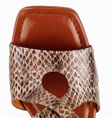 PANDA NUDE CHiE MIHARA sandals