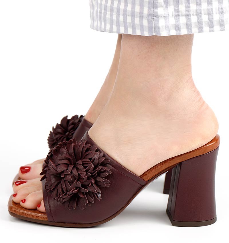 PEBA GRAPE CHiE MIHARA sandals