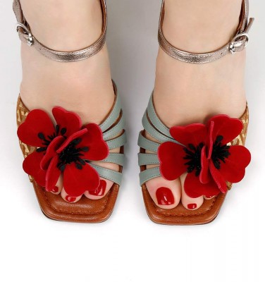 PI-PIROCA RED FLOWER CHiE MIHARA sandals
