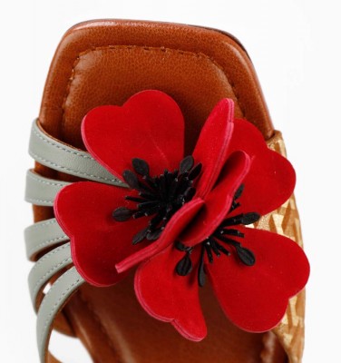PI-PIROCA RED FLOWER CHiE MIHARA sandals