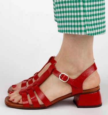 QUI-QUACA RED CHiE MIHARA sandals