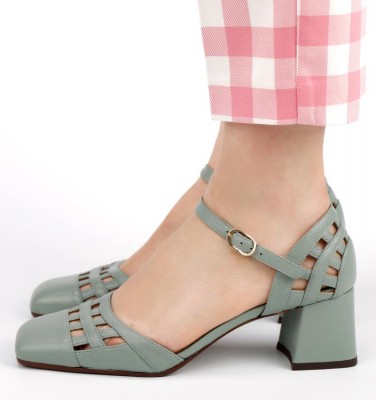 VULIA CELADON GREEN CHiE MIHARA shoes