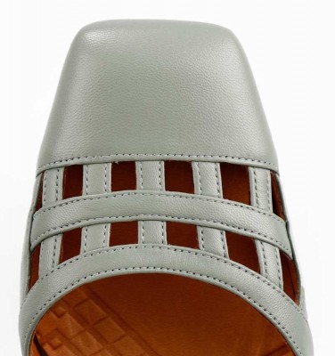 VULIA CELADON GREEN CHiE MIHARA shoes