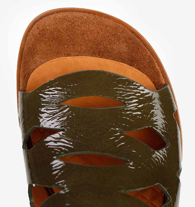 WA-LORIDA GREEN CHiE MIHARA sandals