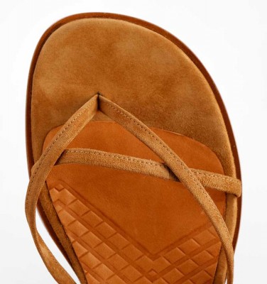 WAJAI BROWN CHiE MIHARA sandals