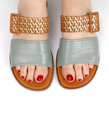 WINGO CELADON GREEN CHiE MIHARA sandals