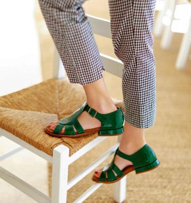 WISSY GREEN CHiE MIHARA sandals