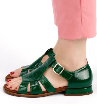WISSY GREEN CHiE MIHARA sandals