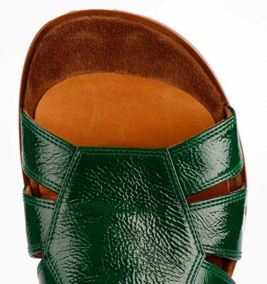 WISSY GREEN CHiE MIHARA sandals