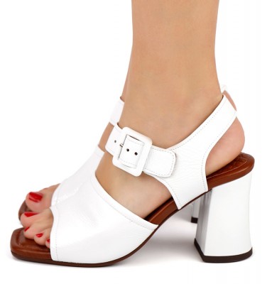 PEBUCO WHITE CHiE MIHARA sandals