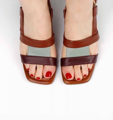 LALAIA BROWN CHiE MIHARA sandals