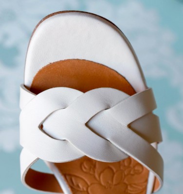 BRI-BA-GAU OFF-WHITE CHiE MIHARA bridal