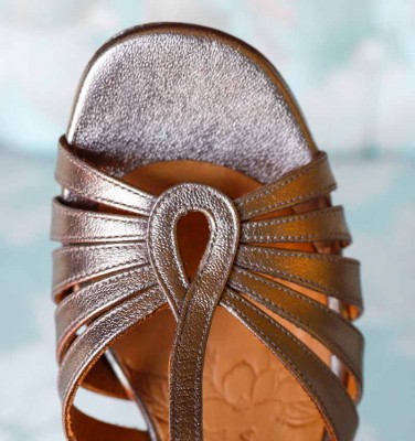 BRI-BALTA IRON CHiE MIHARA bridal