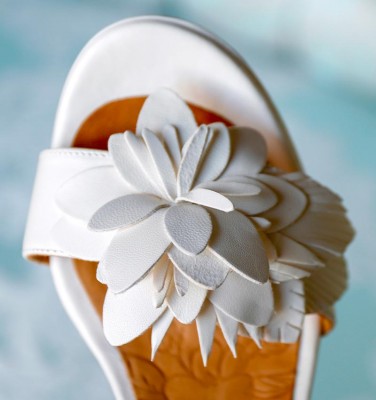 BRI-E-BALI OFF-WHITE CHiE MIHARA bridal