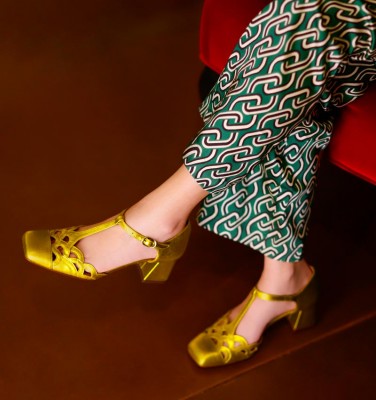 VRANDA YELLOW CHiE MIHARA shoes