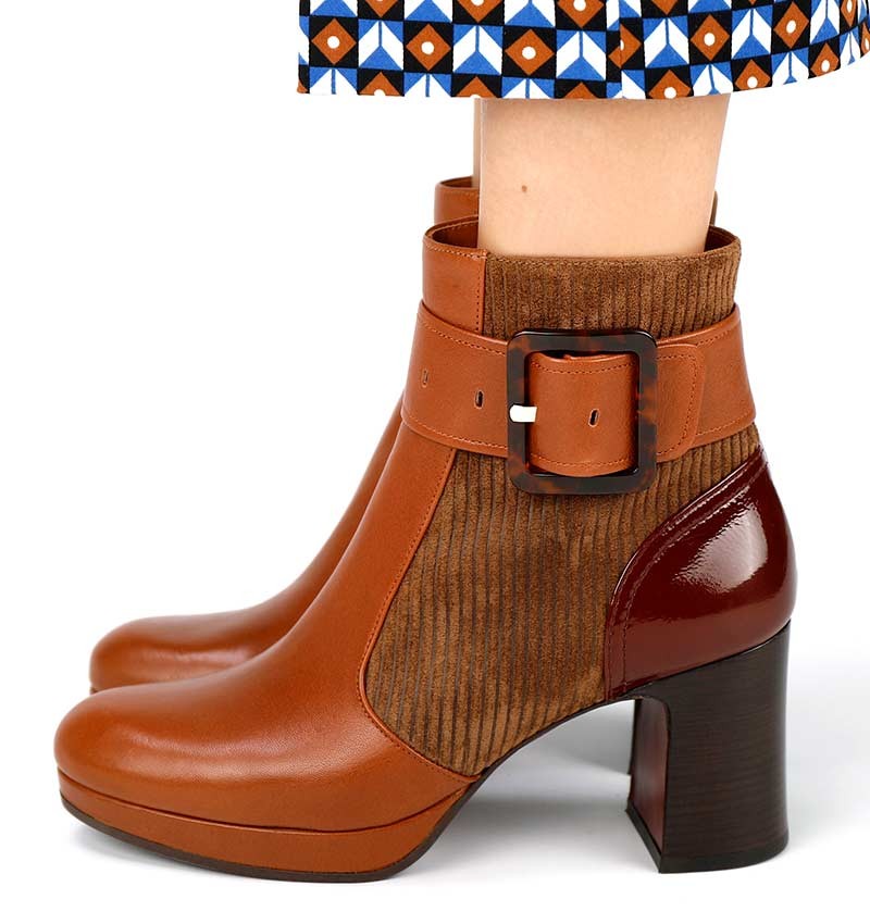 HAKI BROWN CHiE MIHARA boots