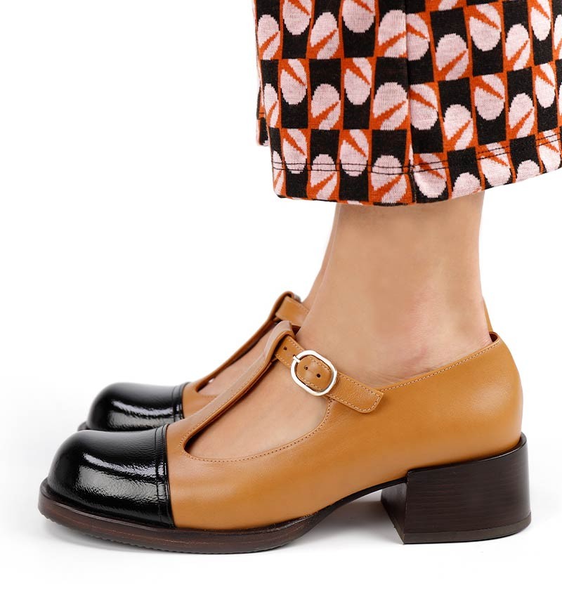 TODDY BROWN CHiE MIHARA shoes