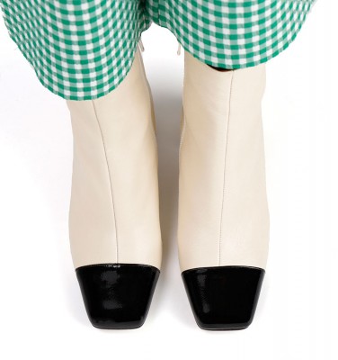 VOLKIRIA OFF-WHITE CHiE MIHARA botas