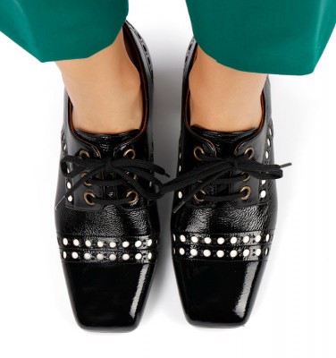 VYONA BLACK CHiE MIHARA shoes