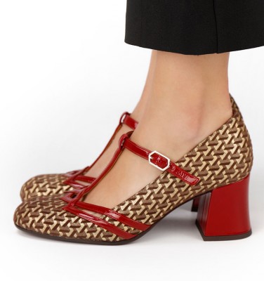 AYNA BROWN AND RED CHiE MIHARA zapatos