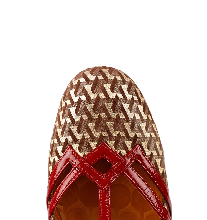 ayna-brown-and-red
