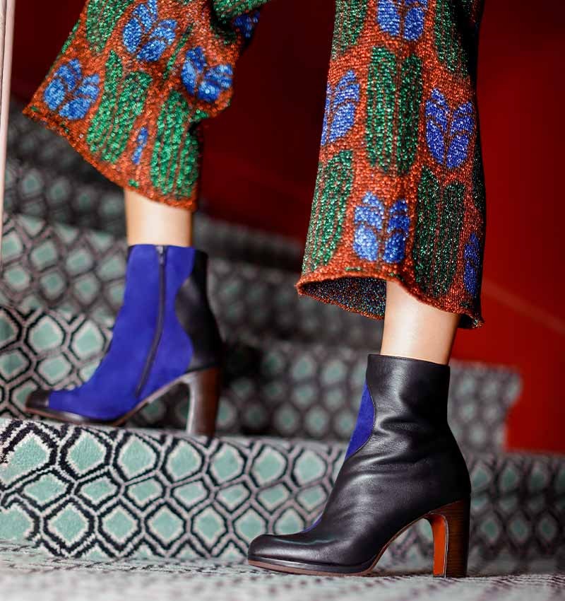 CURVA BLACK AND BLUE CHiE MIHARA bottes