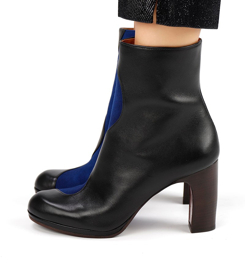 CURVA BLACK AND BLUE CHiE MIHARA boots