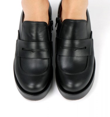 ILAIA BLACK CHiE MIHARA shoes