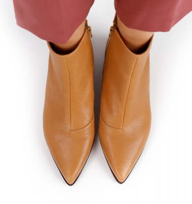 JAKO TOFFEE CHiE MIHARA boots