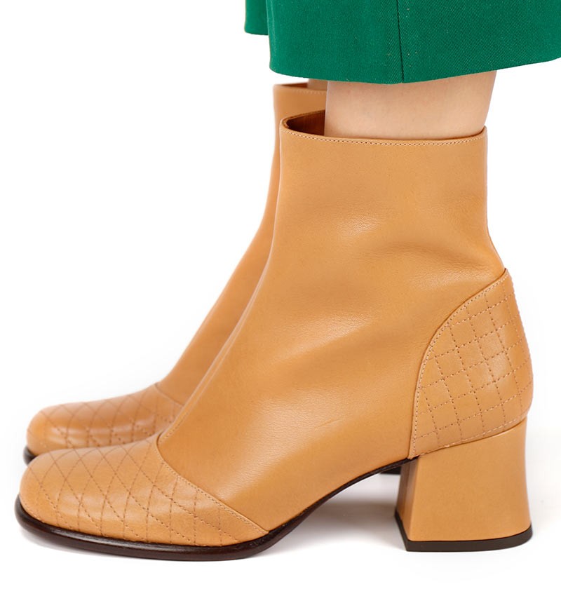 MACHA BROWN CHiE MIHARA boots