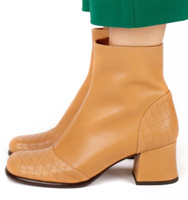 MACHA BROWN CHiE MIHARA boots
