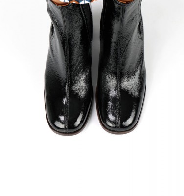 SAKU BLACK CHiE MIHARA boots