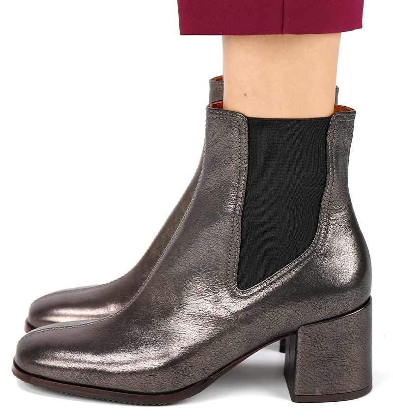 SAKU GREY CHiE MIHARA boots