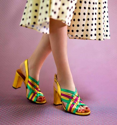 BEYA GOLD CHiE MIHARA sandals