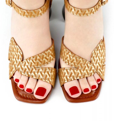 PEWA TOFFEE CHiE MIHARA sandalias