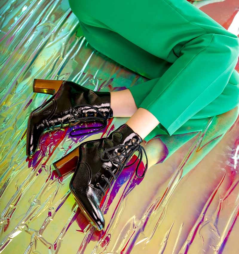 WALALA BLACK & BRONZE CHiE MIHARA boots