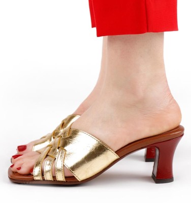 NALMA GOLD CHiE MIHARA sandals